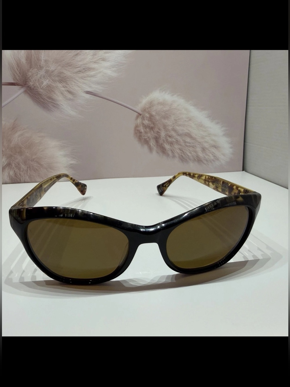 Etnia Barcelona La Condesa HVBK
58-18-140 Brown Tortoise Sunglasses
Preowned